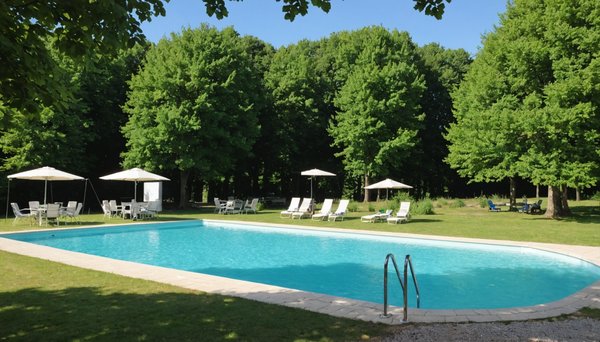 Camping avec piscine au puy du fou : le lac de la chausselière